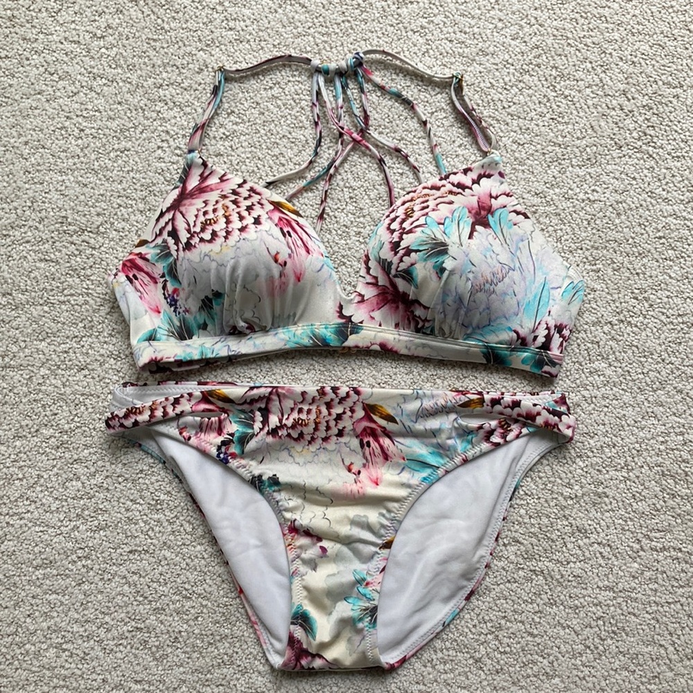 Athleta bikini medium top small bottom